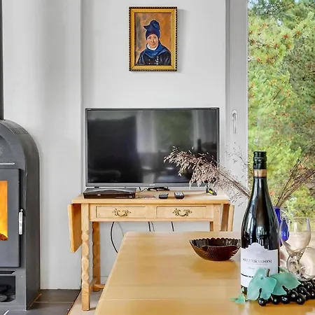 3 Bedroom Lovely In Σπίτι διακοπών *